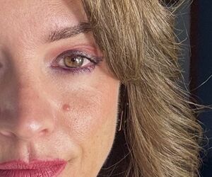 María