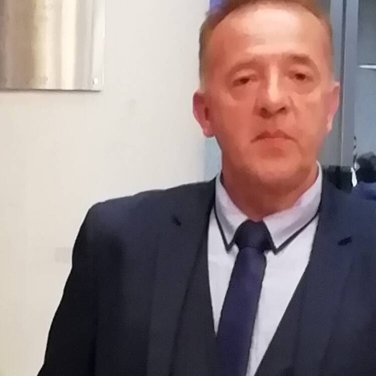 Foto de perfil de Luis   Complu69